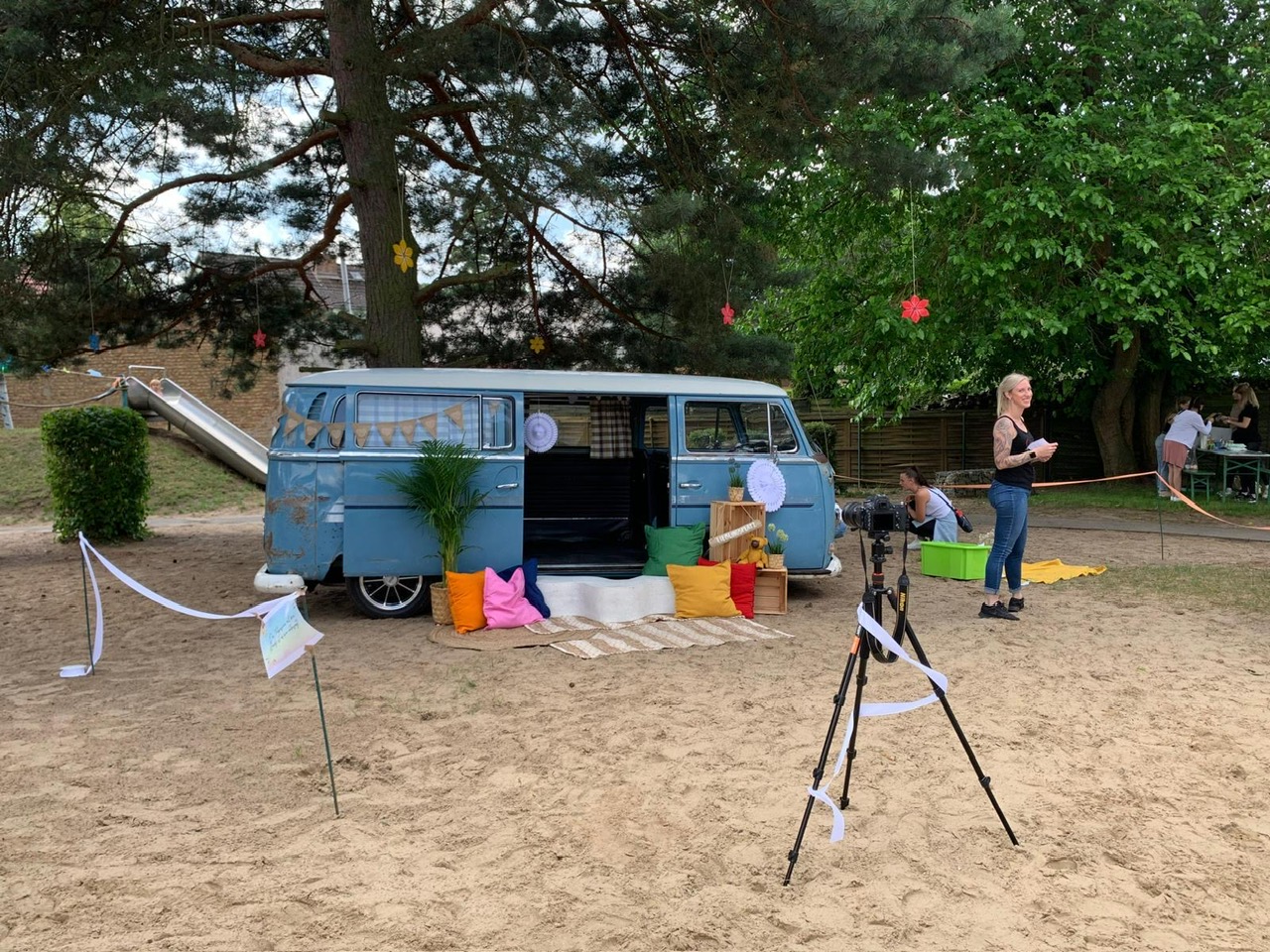 VW Bus Blau
